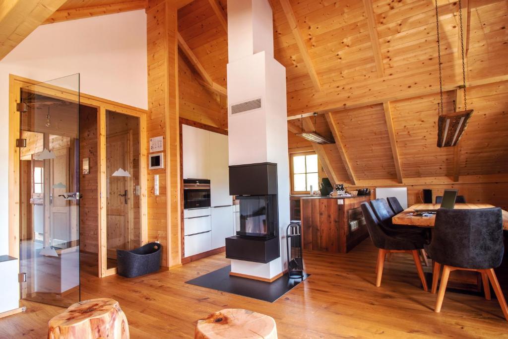 Posezení v ubytování Chalet Risus Vallis Lachtal