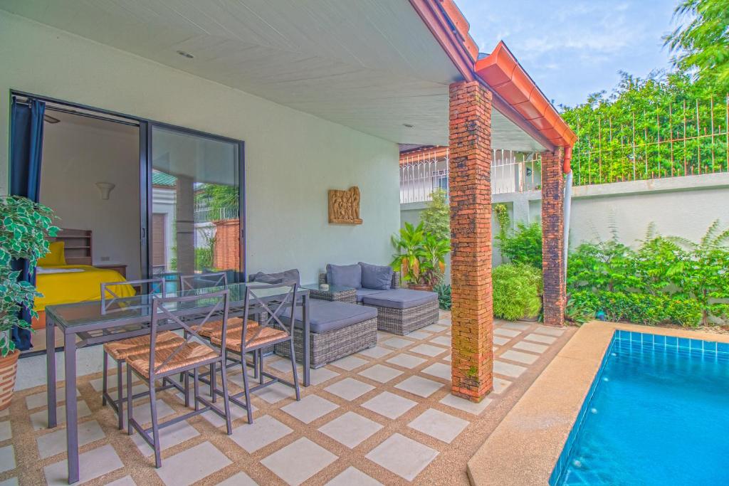 Bazén v ubytování VIEW TALAY VILLAs POOL 155, JOMTIEN BEACH, PATTAYA nebo v jeho okolí