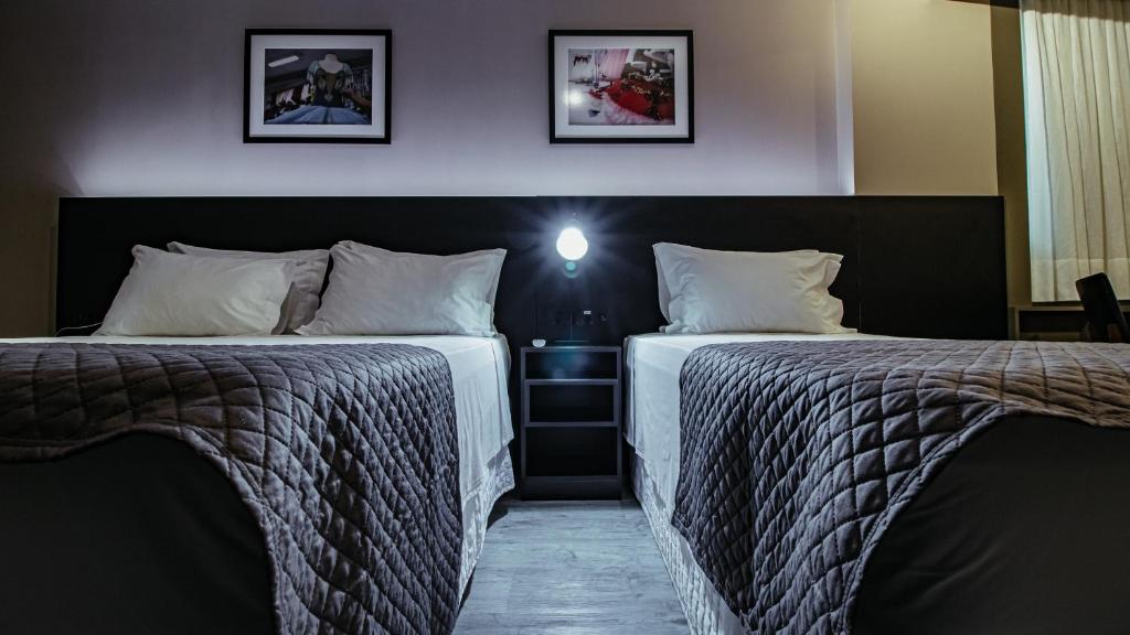  Santa Inn Hotel