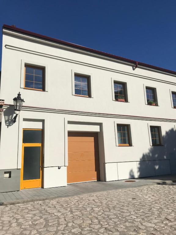 Budova, v ktorej sa apartmán nachádza