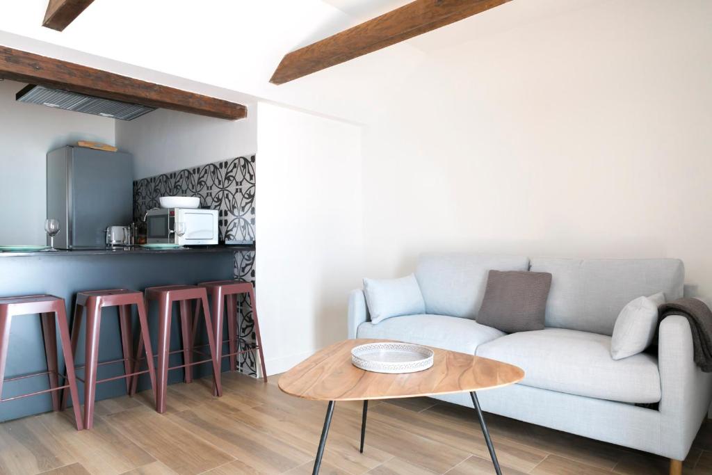 Kuchyňa alebo kuchynka v ubytovaní Aqua Apartments Málaga