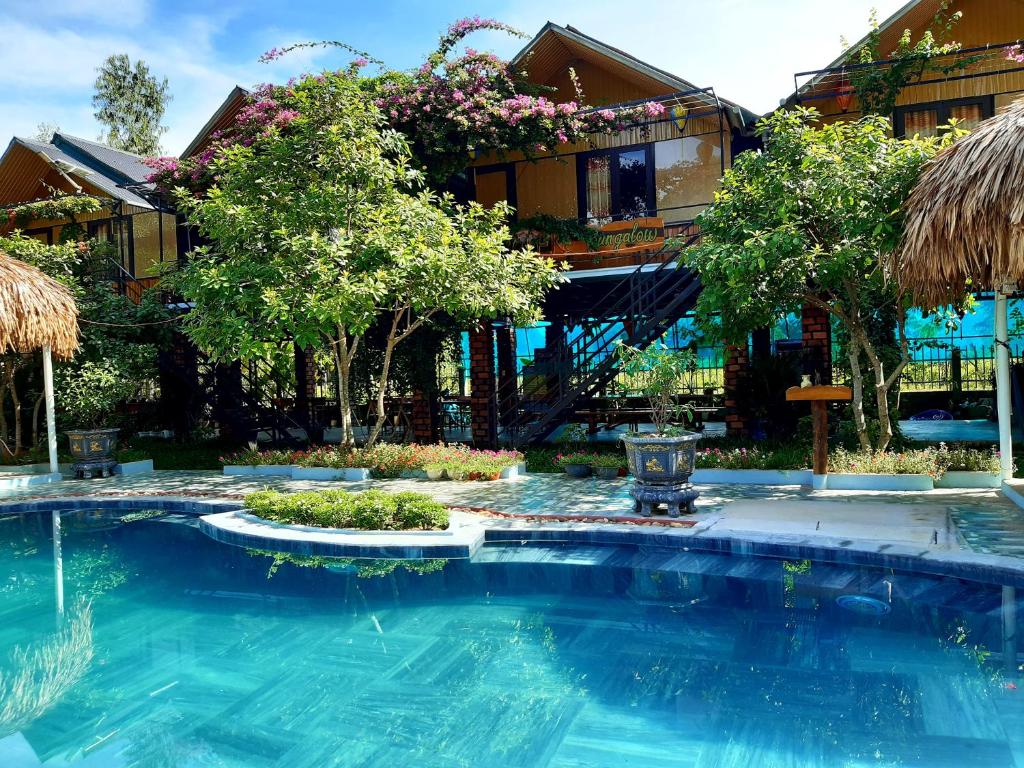 Phong Nha Bolero Bungalow, Phong Nha - Việt Nam