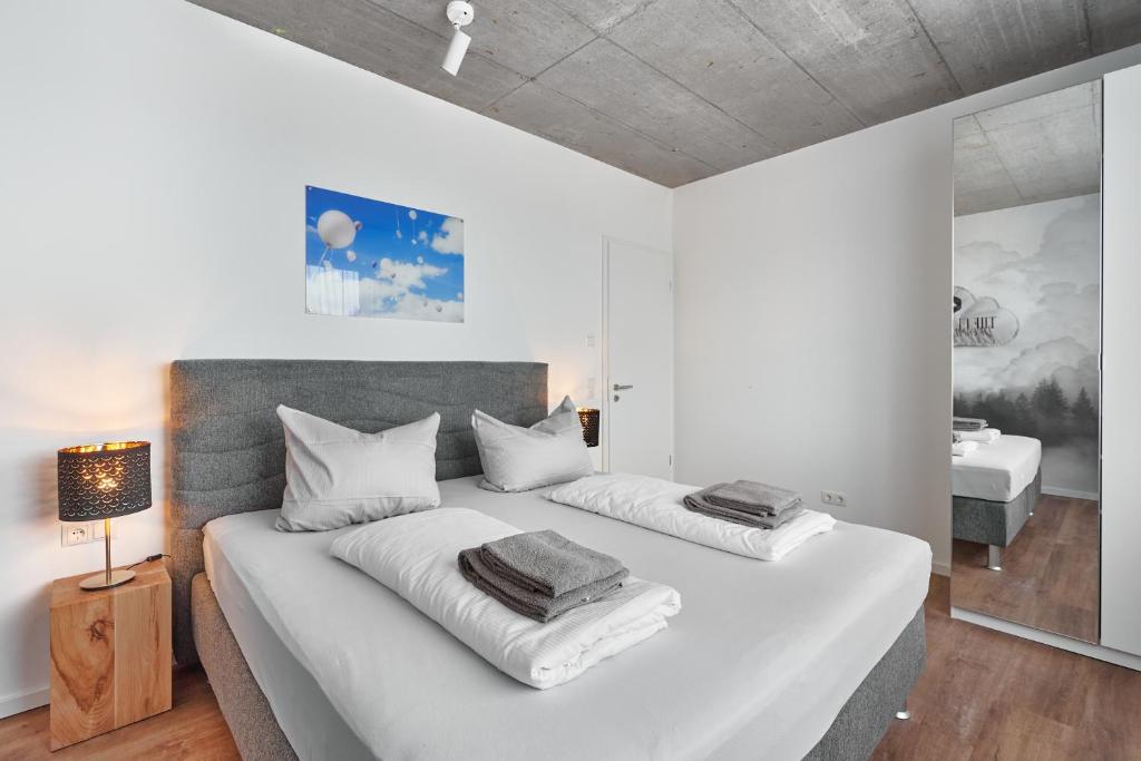 The Cloud Suite Apartments - 8