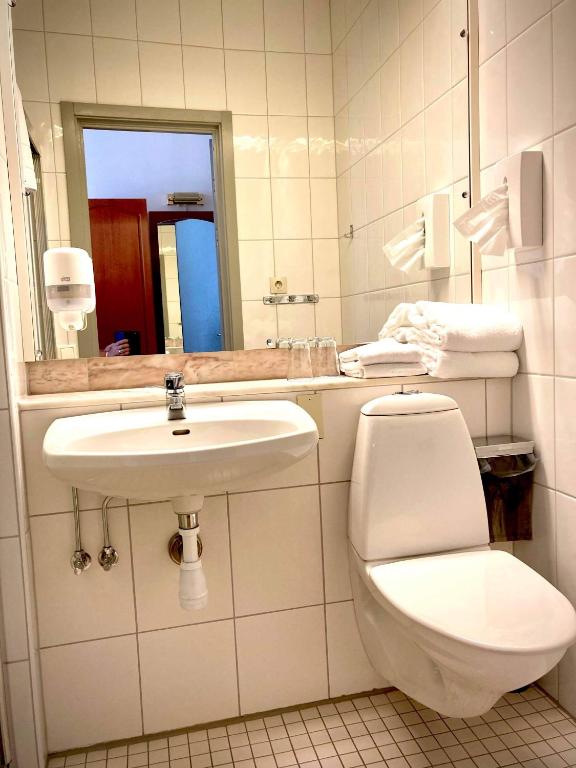 Koupelna v ubytování Sure Hotel by Best Western Focus