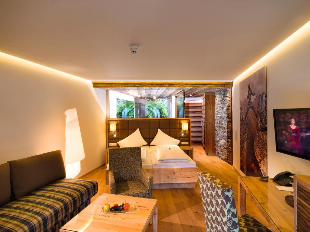Ski-to-door Aktivhotel Alpendorf - Suite Junior Con Balcone