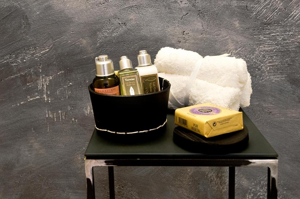 Piazza di Spagna 9 - 14