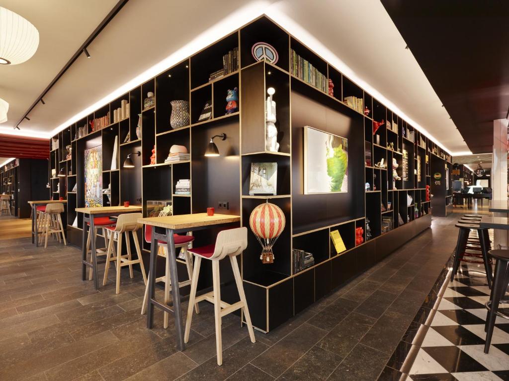 Lounge nebo bar v ubytování citizenM Copenhagen Radhuspladsen