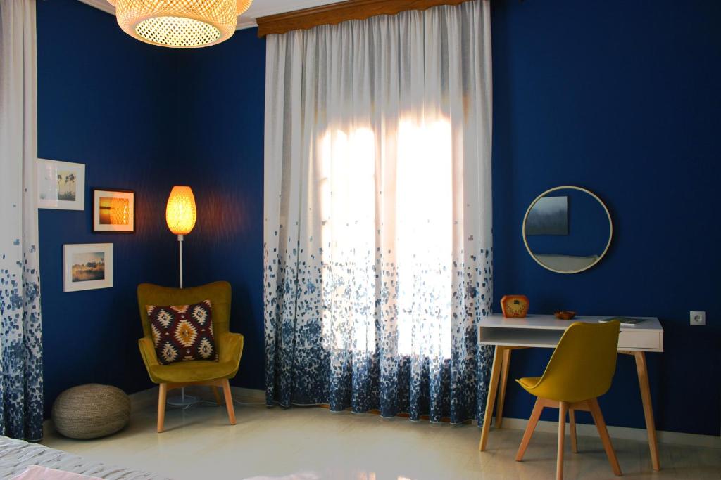 Część wypoczynkowa w obiekcie Homel Rocks -Elegant Apt 2BD -Amazing garden view