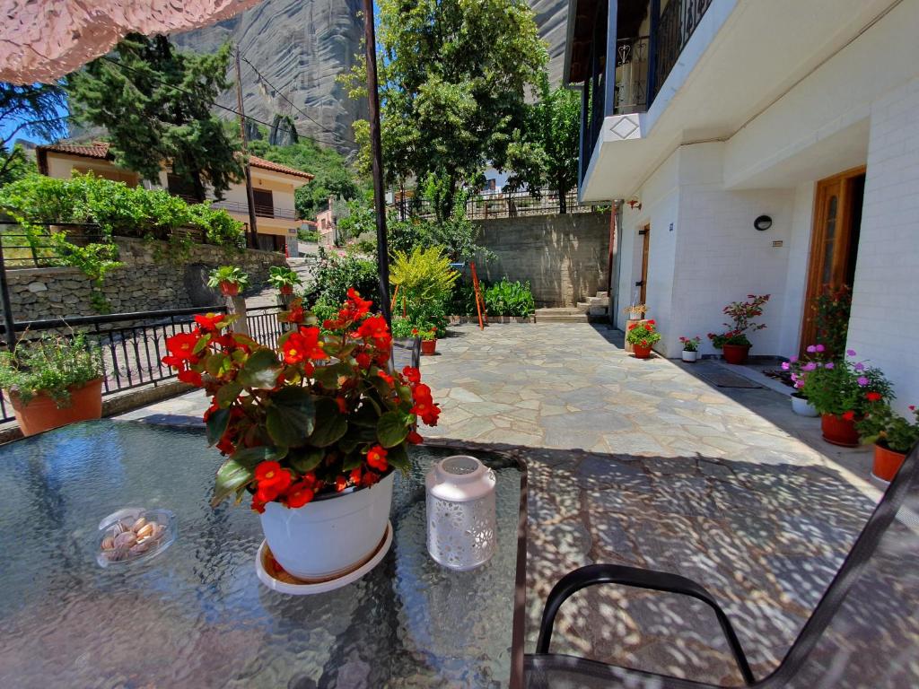Balkon lub taras w obiekcie Homel Rocks -Elegant Apt 2BD -Amazing garden view