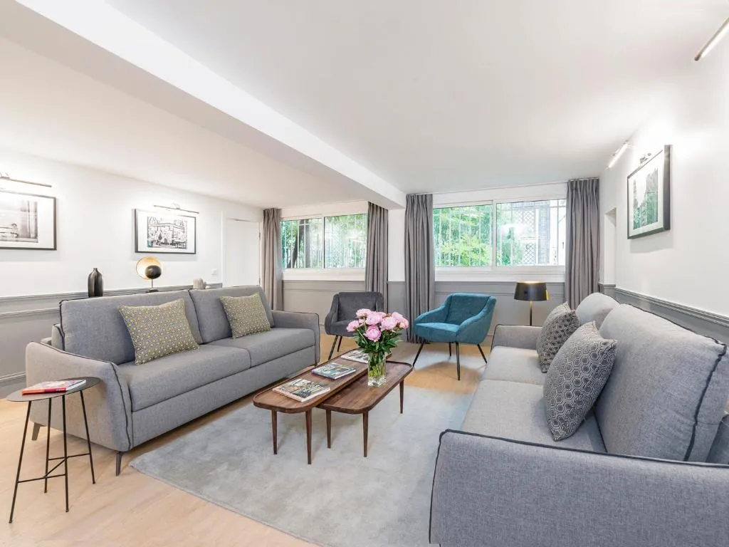 NEW! Luxury 3 Bedrooms Arc de Triomphe I by Livinparis, Paris, France