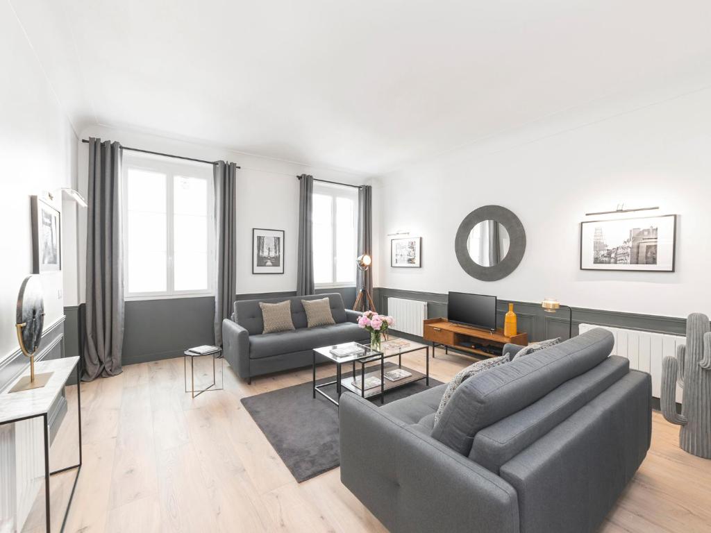 LivinParis - Luxury 3 Bedrooms Opera I - Three-Bedroom Apartment