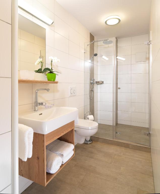 Koupelna v ubytování Hotel Garni Schieferle