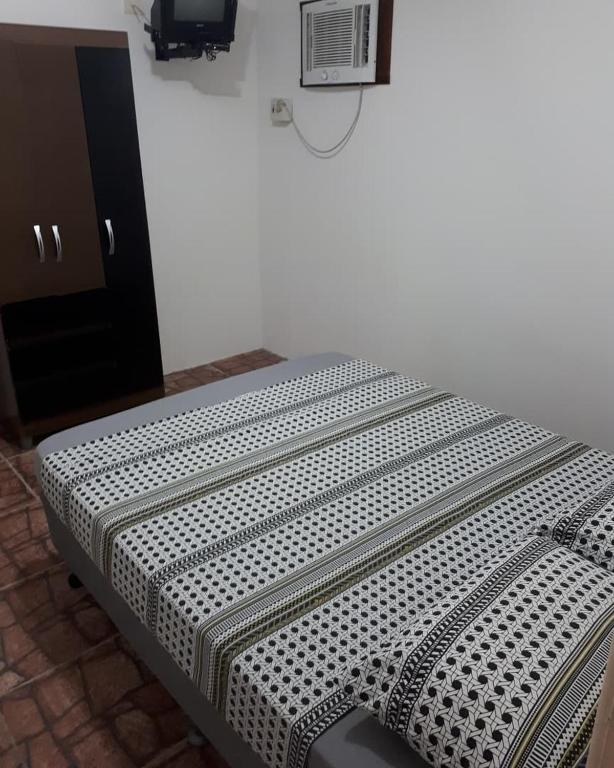 CHALES AJULULU  CHALES AJULULU