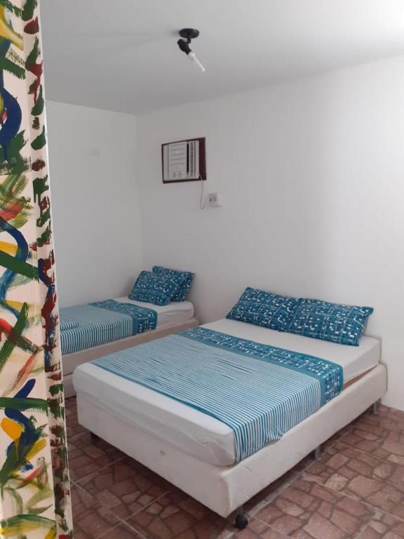 CHALES AJULULU  CHALES AJULULU