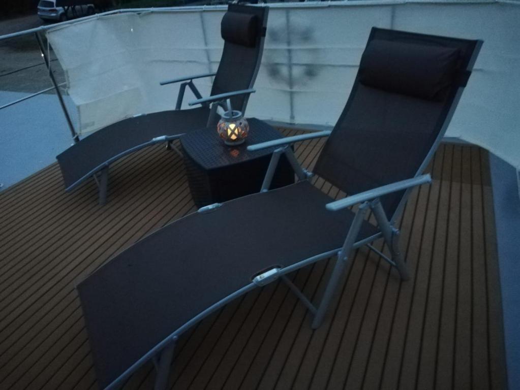 Posezení v ubytování Hausboot auf der Mosel