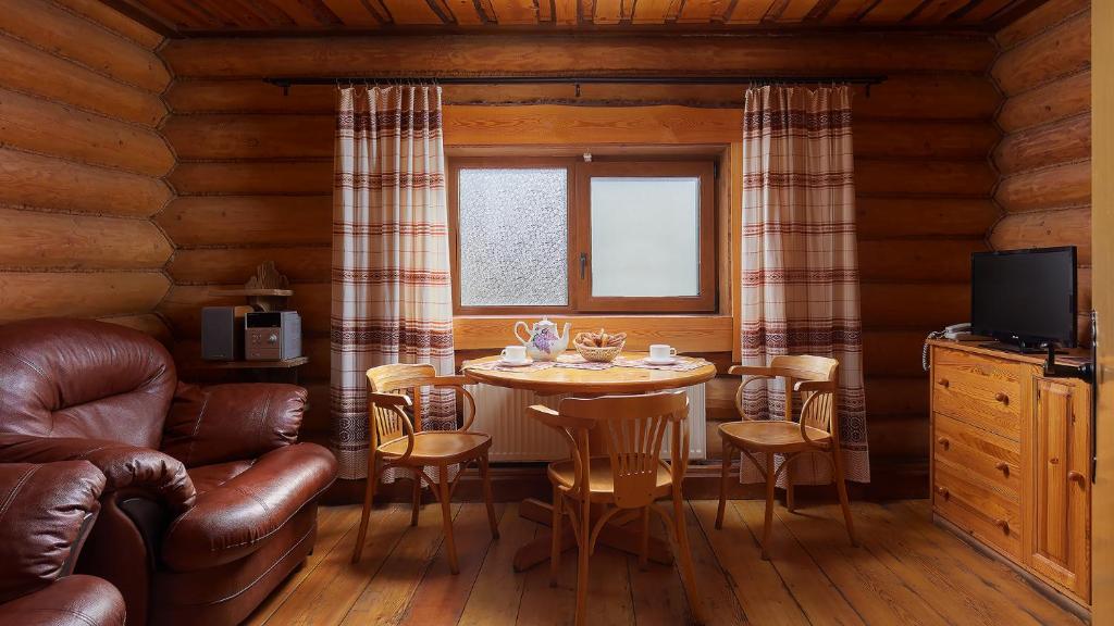 TV a/nebo společenská místnost v ubytování HOT SPRINGS