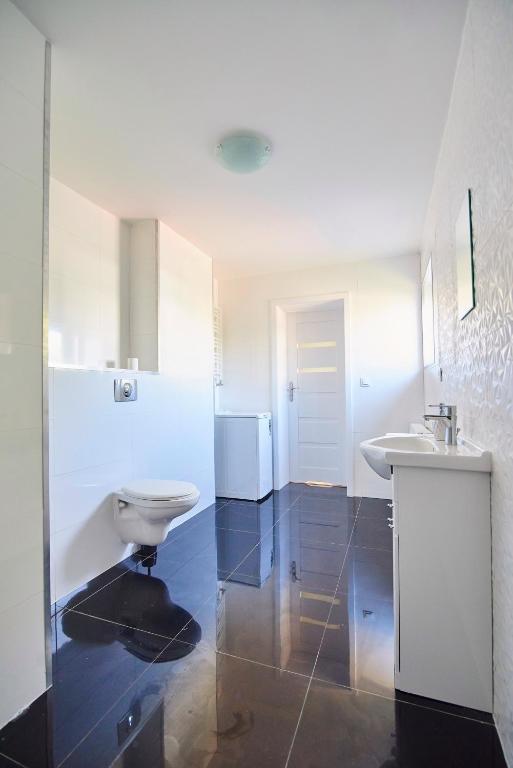 Kúpeľňa v ubytovaní Regem Apartments Płońska
