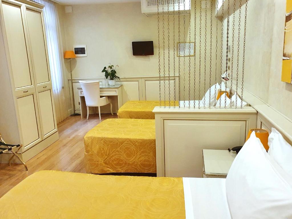 Hotel Aurora - Resim 38