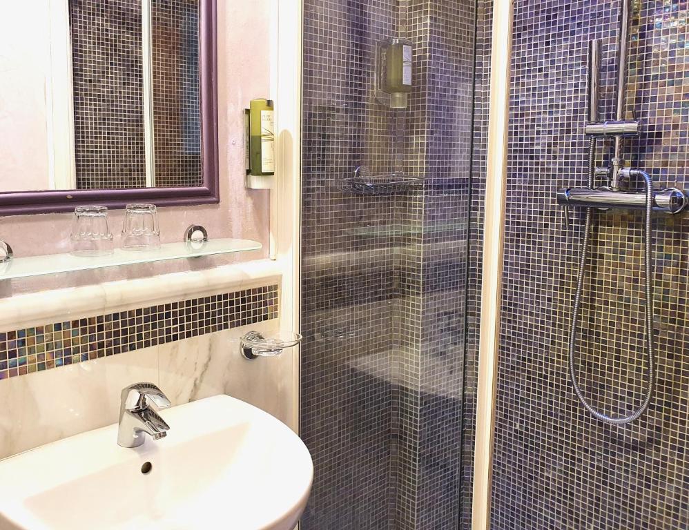 Hotel Aurora - Resim 34