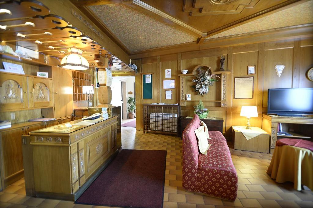 Kuchyň nebo kuchyňský kout v ubytování Albergo Valbella
