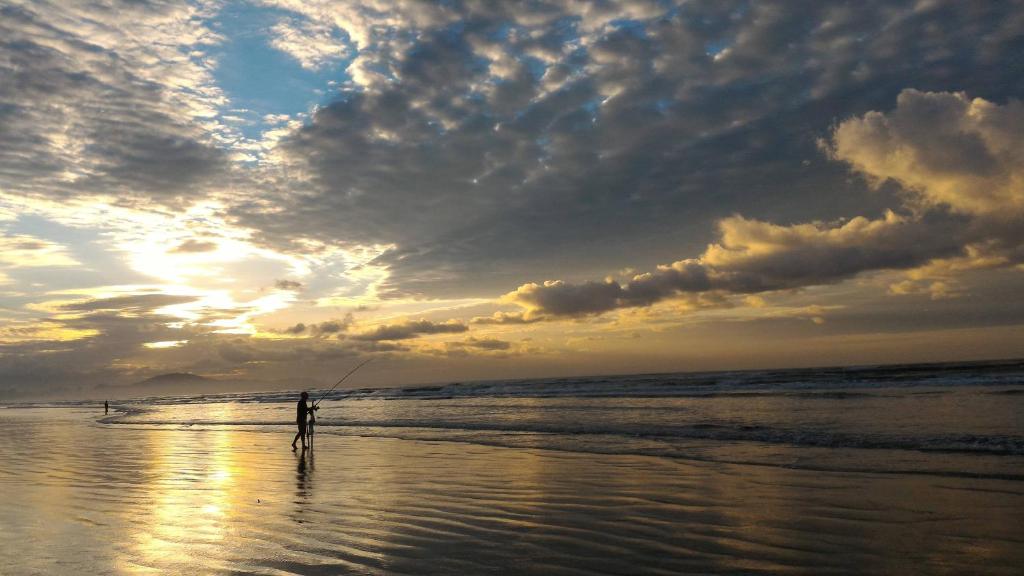  Apartamento Pé na Areia Wi-Fi Praia Grande Ocian