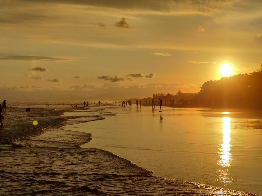  Maravilhosa casa pé na areia