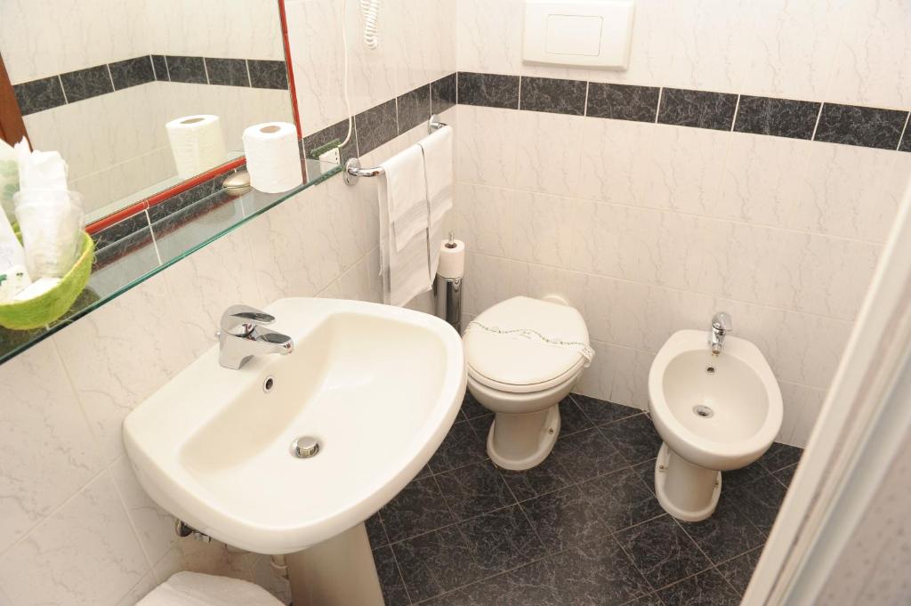 Koupelna v ubytování Hotel Lo Scudiero