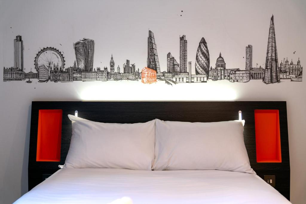 easyHotel London City Shoreditch - Resim 23