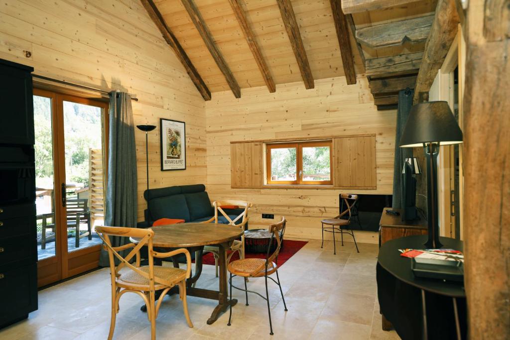 Les Chalots de Gérardmer, Gîte 1, Classé 3 - Two-Bedroom Chalet