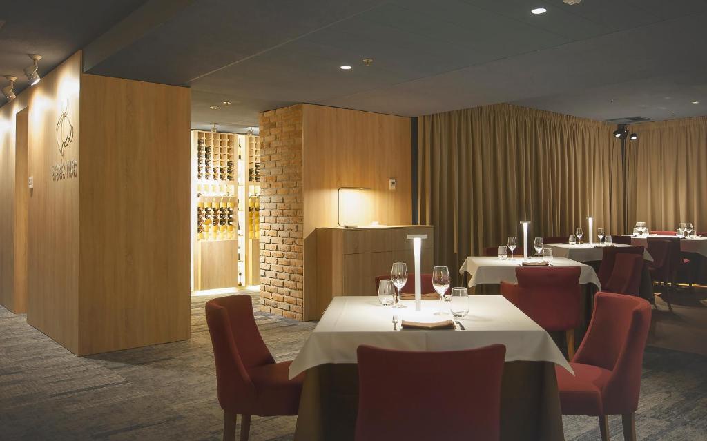 Restaurace v ubytování Ramada by Wyndham Oradea