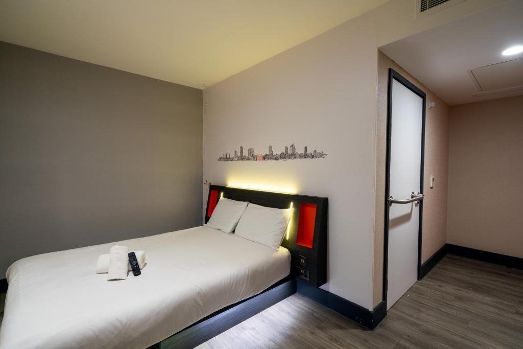 easyHotel Leeds - Resim 13