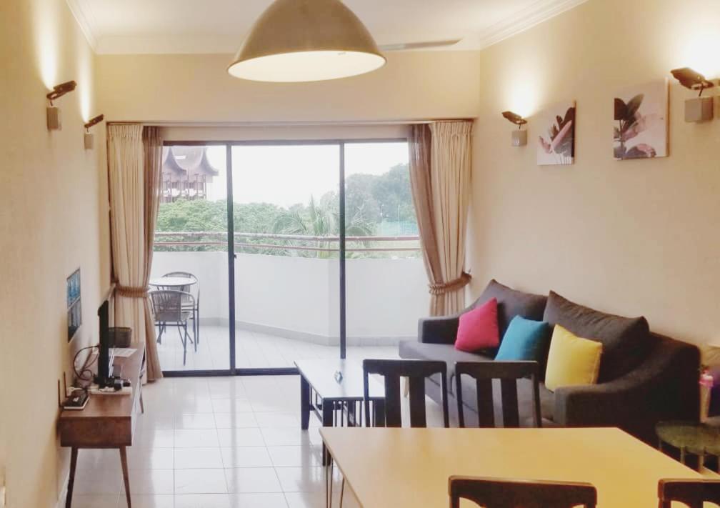 Istumisnurk majutusasutuses PoolView Resort Batu Ferringhi 502 - 2 Rooms