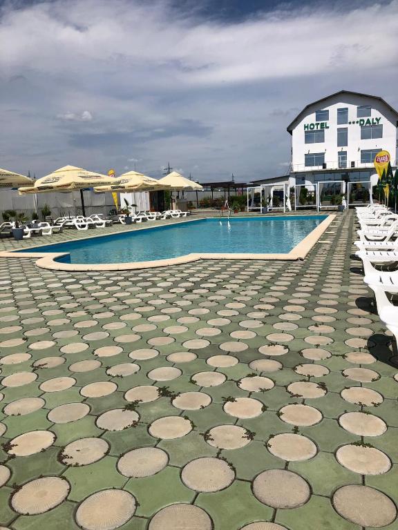 Bazén v ubytování Hotel Daly nebo v jeho okolí