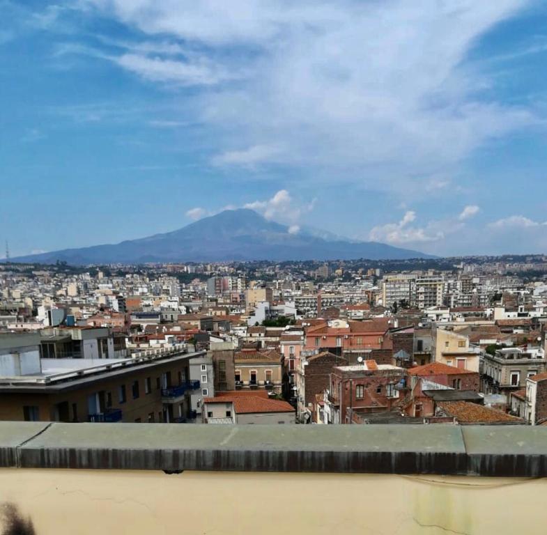 Fotografija v galeriji nastanitve il panorama sull'Etna v Cataniji