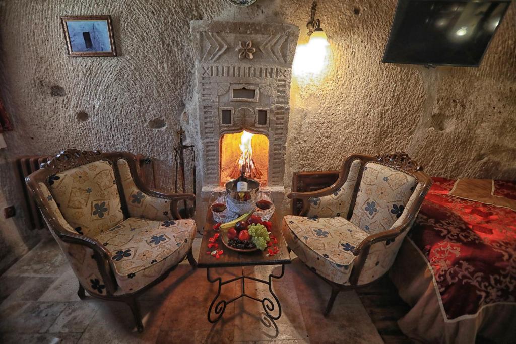 Traveller's Cave Hotel - 17