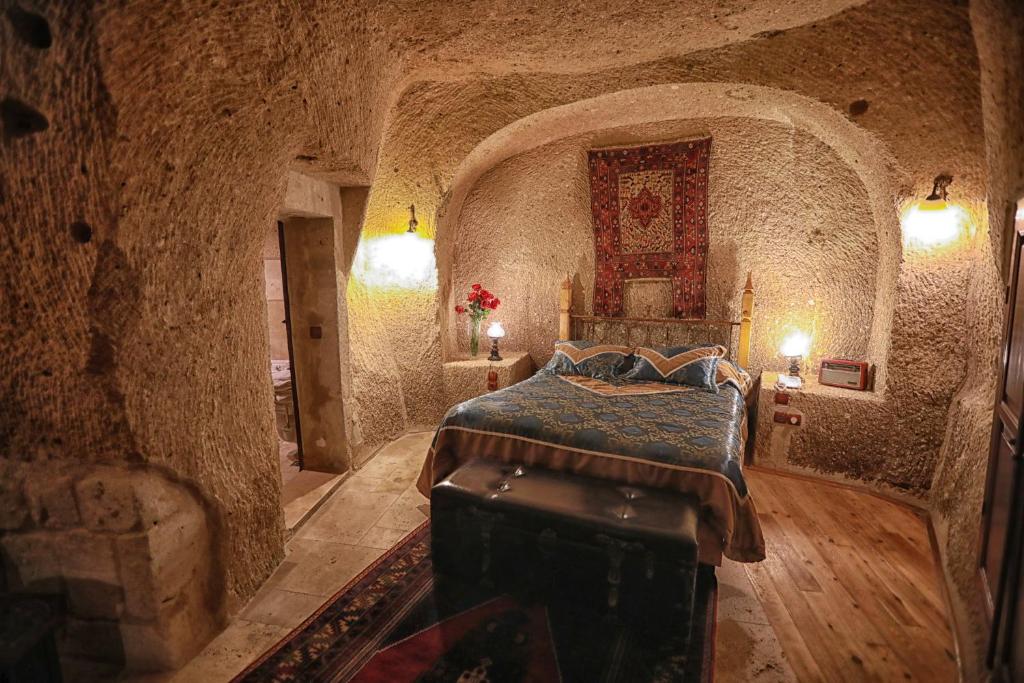 Traveller's Cave Hotel - 19