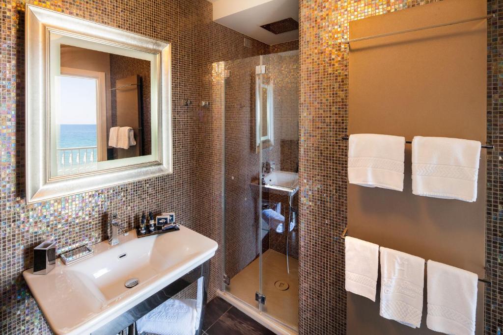Łazienka w obiekcie Hotel Savoia