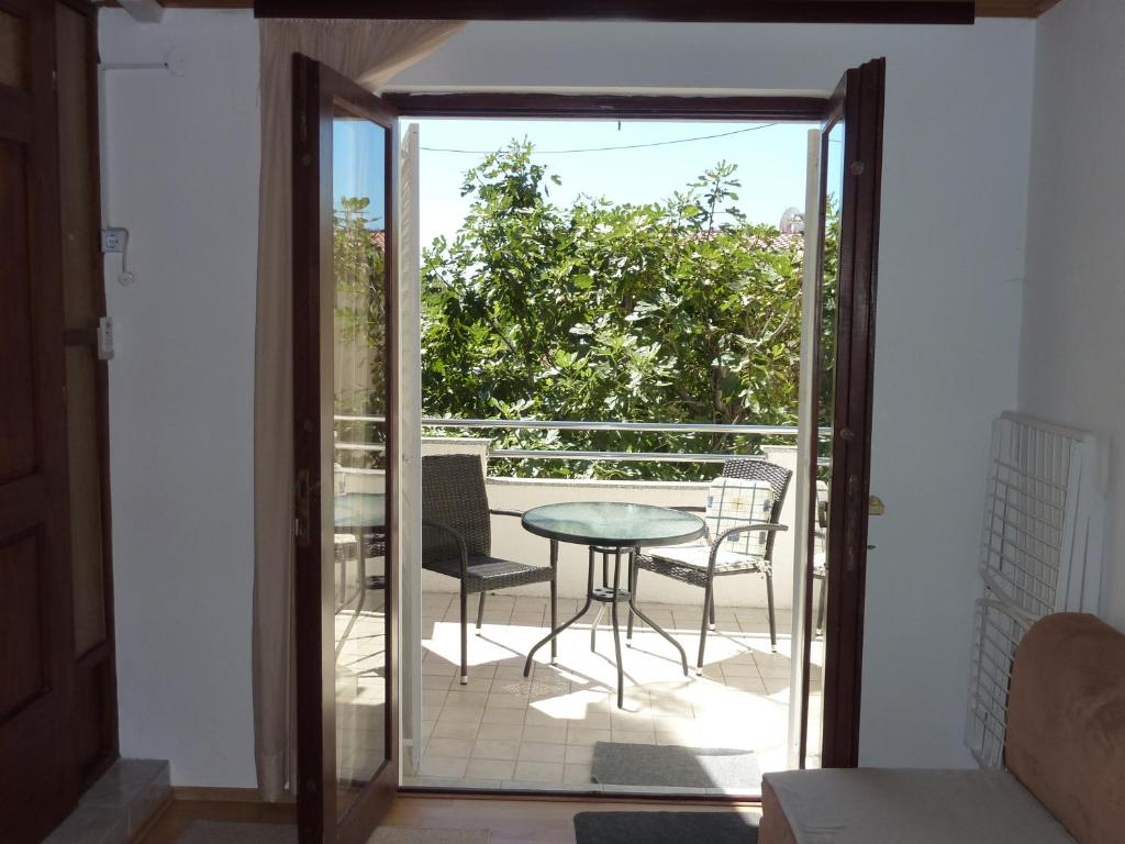 Balkón nebo terasa v ubytování Three bedroom apartment & studio - Apartments Ždrijac