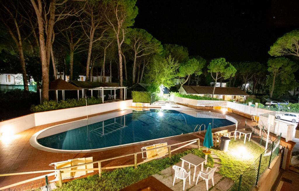 Bazén v ubytování Residences La Rustica & Elite nebo v jeho okolí