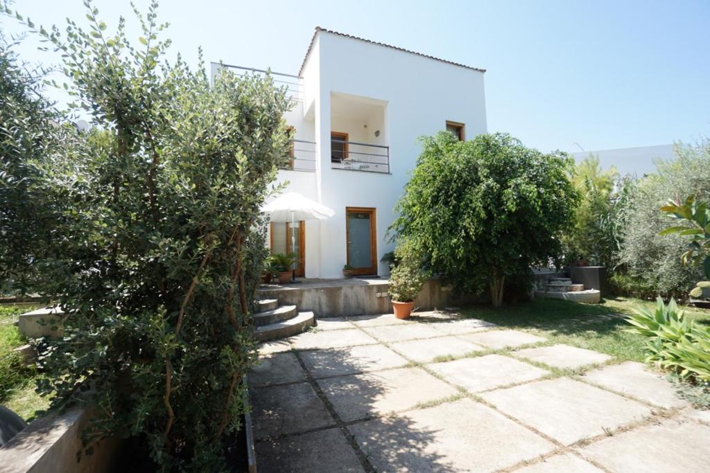 One bedroom appartement with shared pool enclosed garden and wifi at Torre Colonna Sperone 1 km away from the beach - Housity