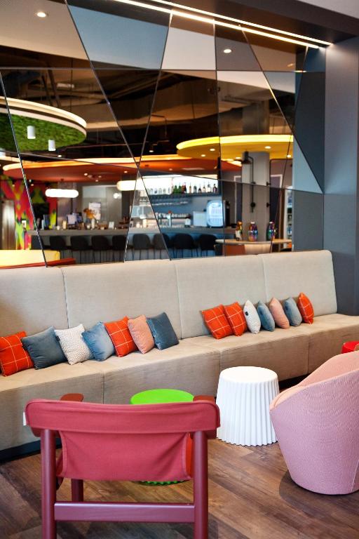Posedenie v ubytovaní ibis Styles Parndorf Neusiedler See