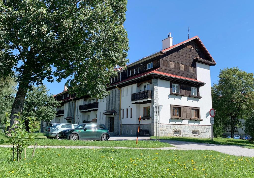 Budova, v ktorej sa apartmán nachádza
