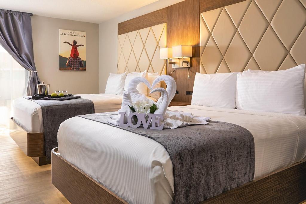 Palazzo Lakeside Hotel - Royal Double Queen Bed Room ROYQ