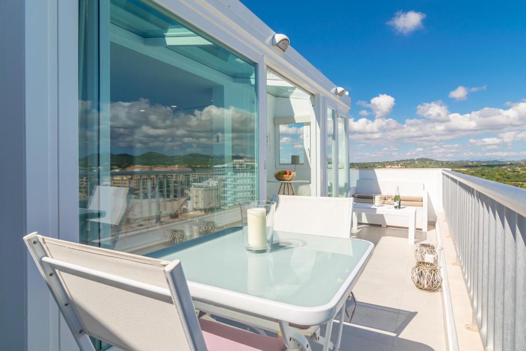 Marinamar Sea View - One-Bedroom Apartment