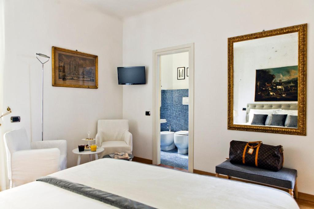 Garibaldi Suites Piazza Di Spagna, آژانس هواپیمایی آسمان سپید