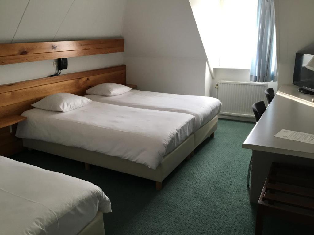Hotel Steensel - Triple Room