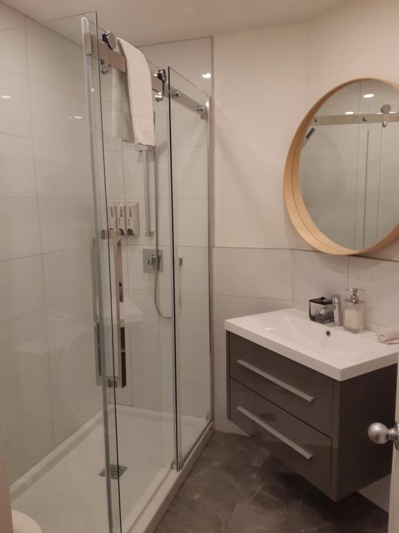 hotel & spa Carré Saint-Louis - Resim 15