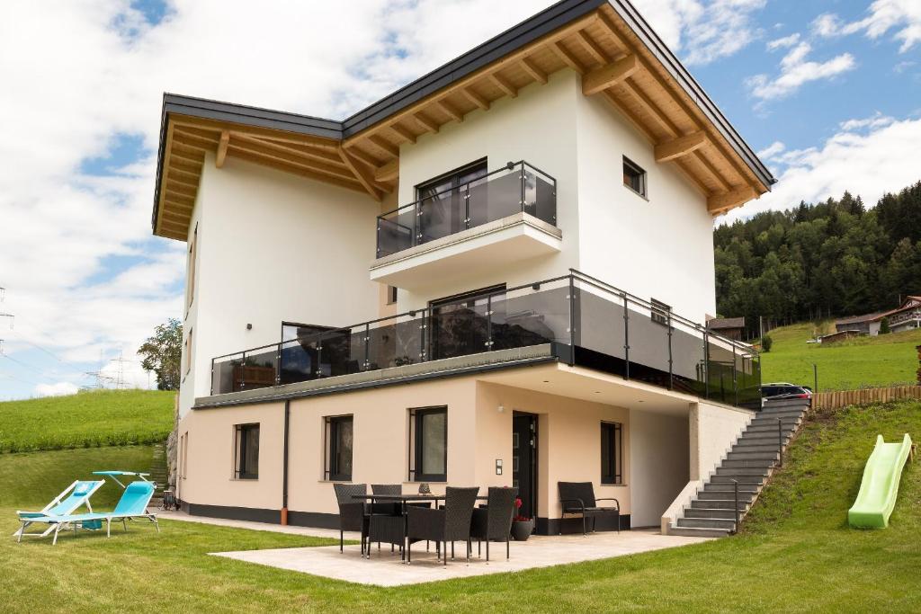 Budova, v ktorej sa apartmán nachádza