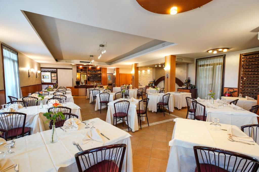 Restaurace v ubytování Hotel Murgia