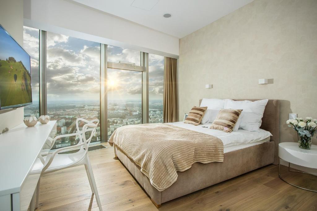 Apartamenty Sky Tower - 10